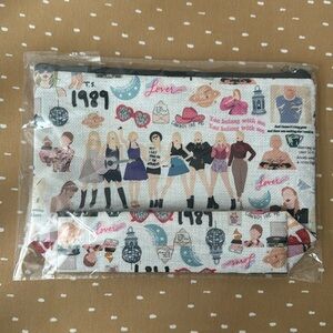 Taylor Swift make up pencil bag NWT